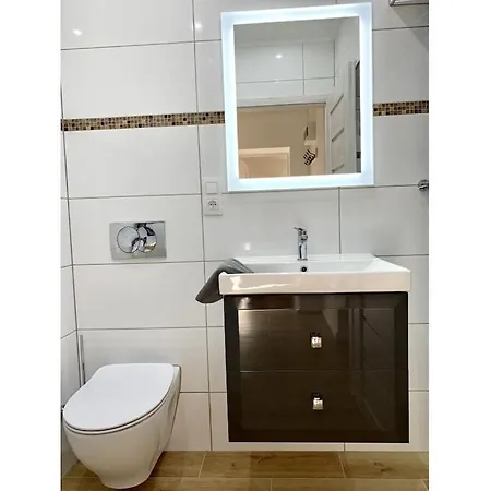 Straka Haus Anna Whg 1 Semesterbostad